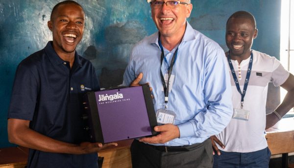Lenovo partners with Jangala to connect education centres for refugees