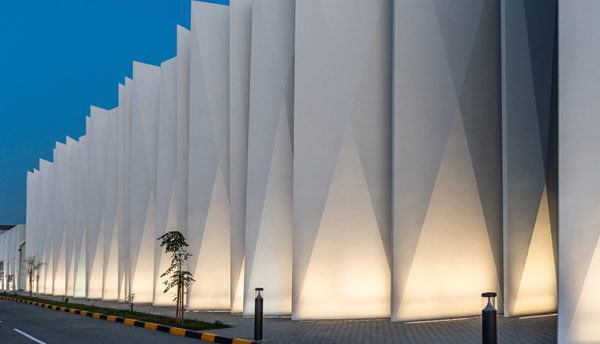 Khazna Data Centers fuels UAE’s digital future with the launch of hyperscale AI-ready data center in Masdar City